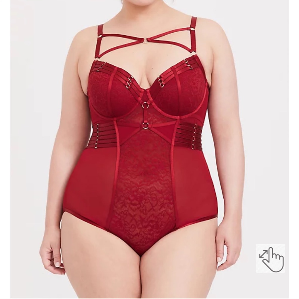 Torrid red lace and mesh strappy cutout bodysuit lingerie Size 3 NWT